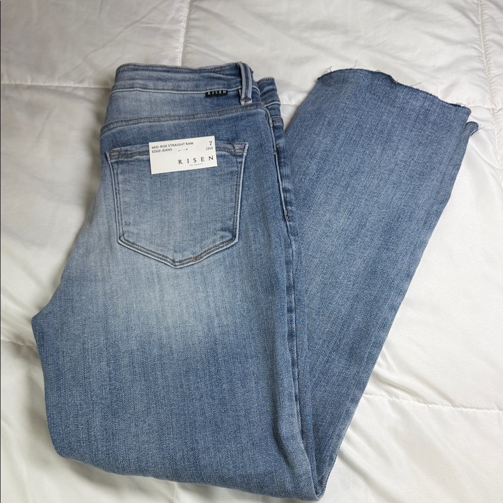 Risen Mid Rise Straight Raw Edge Jeans Size 7
